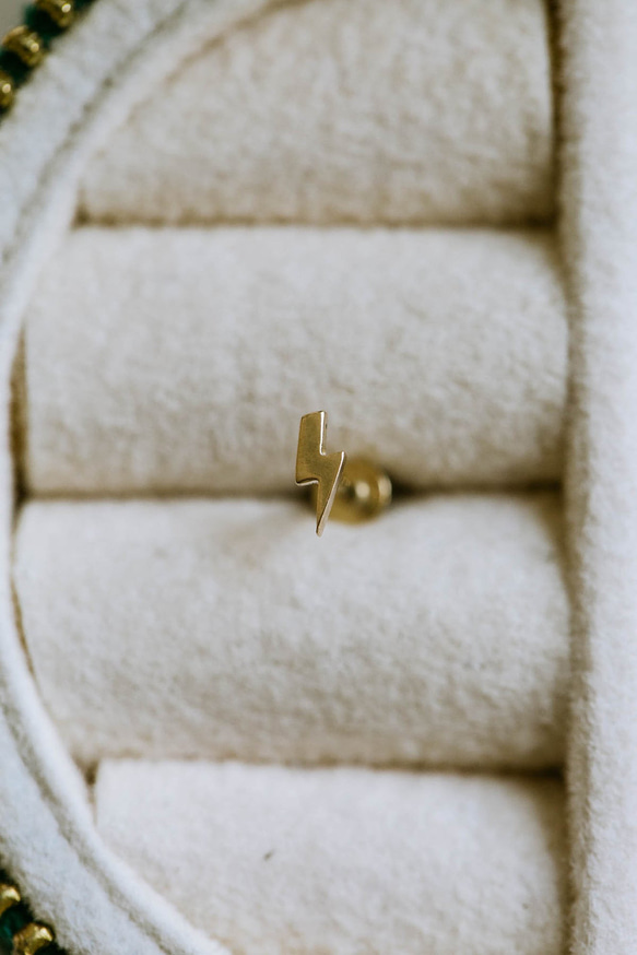 14K金 ゴールド 稲妻 ヘリックス 軟骨 アンチトラガス アウター インナーコンク イヤリング ピアス ラブレット 3枚目の画像