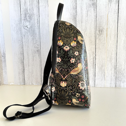 creema限定、ウイリアムモリス、イチゴ泥棒、ラミネートリュック1点物