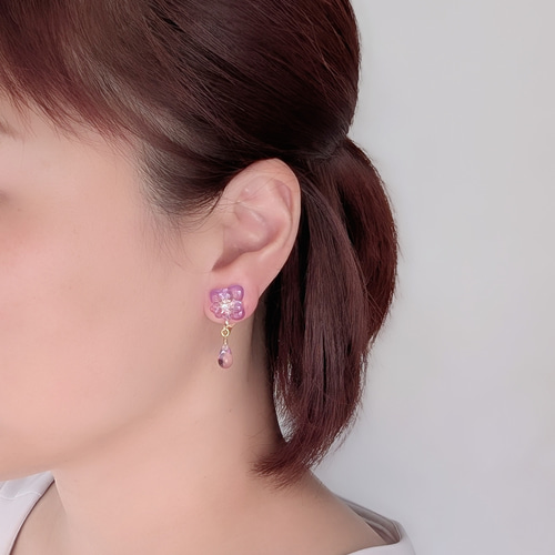 アシンメトリー パープル 紫陽花 ピアス イヤリング 金属アレルギー