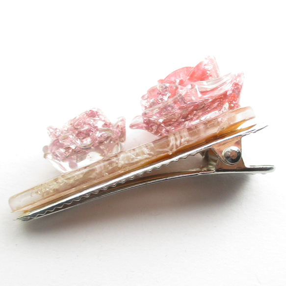 ベルサイユクォーツの薔薇よりもベルリンの薔薇を愛でてみたいとふと思いました♪<創作ヘアクリップ>HC106 4枚目の画像