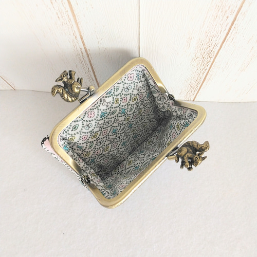 ミナペルホネン × リバティ forest wave + anemoneリスがま口二つ折り