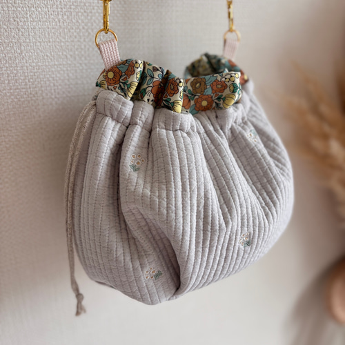 刺繍ヌビライトベージュ 巾着ショルダーバッグ ポーチ moca* 通販