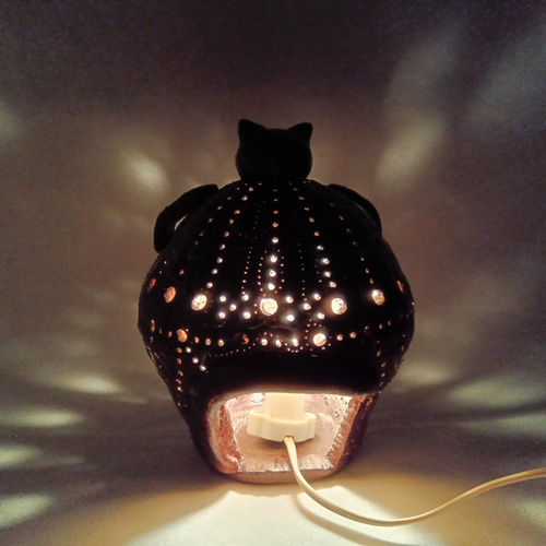 大きな猫のランプ 陶器 ネコ 黒 イルミネーション スタンドライト