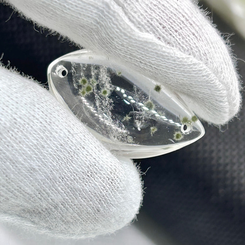 ホーランダイトインクォーツ（マリモ水晶）ルース 両端穴あり 天然石