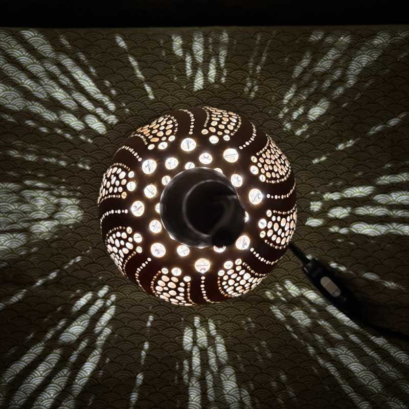 ひょうたんランプ《クリスタルウェーブNo.6》（白い電球）