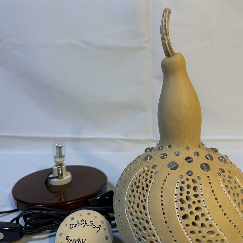 ひょうたんランプ《クリスタルウェーブNo.6》（白い電球）