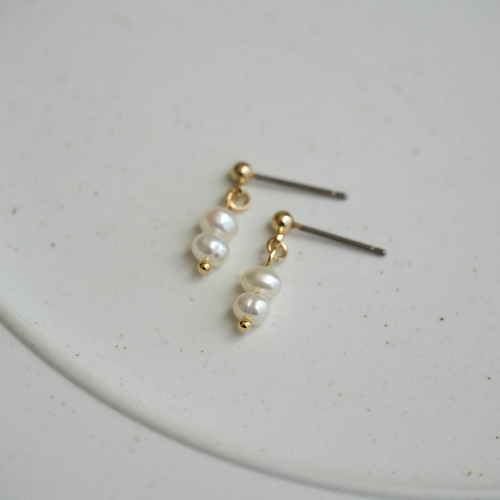 【48】淡水パール ポテト ＊ノンホールピアス♡ 小さく揺れる2粒ポテト淡水パールピアス/イヤリング（GD） ピアス