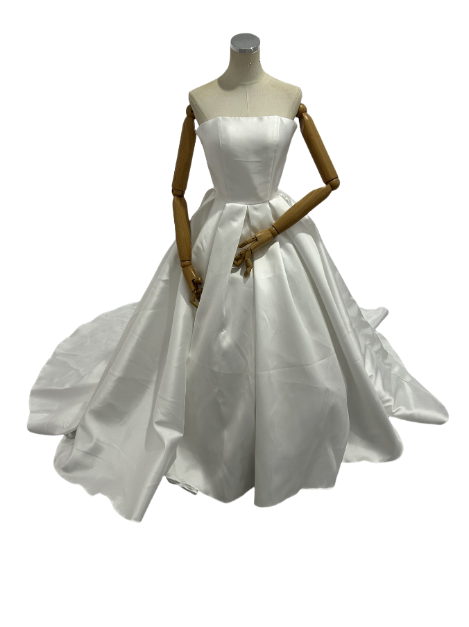 ウエディングドレス オレンジ オフホワイト ベアトップ ファスナー 光沢サテン 滑らか ブライダル 憧れのドレス 30,537円