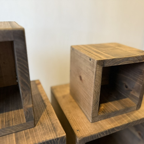 杉無垢材のナチュラルウッドキューブ｜花台・ディスプレイ・収納