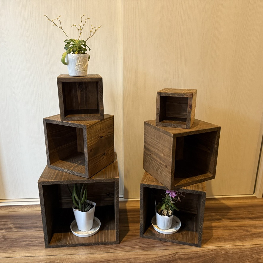 杉無垢材のナチュラルウッドキューブ｜花台・ディスプレイ・収納