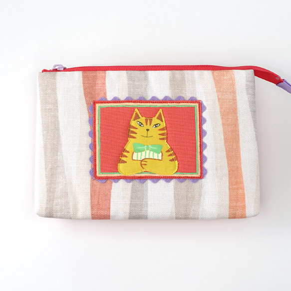 ねこ刺繍アップリケ付き口が大きく開くテントポーチ。ネコ好きの方へのプレゼントに！[Q010] 2枚目の画像