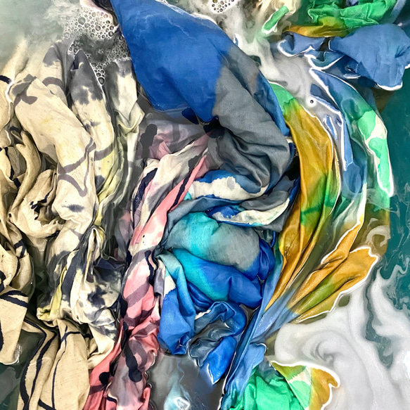 手染めの綿麻ストール / Green flower 6枚目の画像