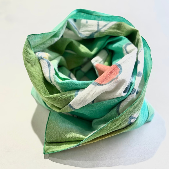 手染めの綿麻ストール / Green flower 3枚目の画像