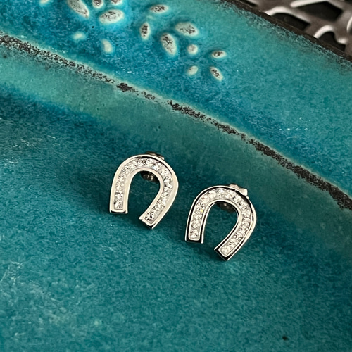 グルーデコ 馬蹄ピアス スワロフスキー使用 お値下げ中 ピアス