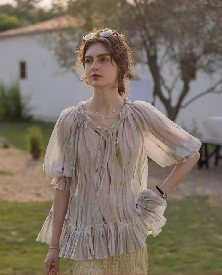 涼しくて可愛いブラウス　フリルブラウス  5分袖