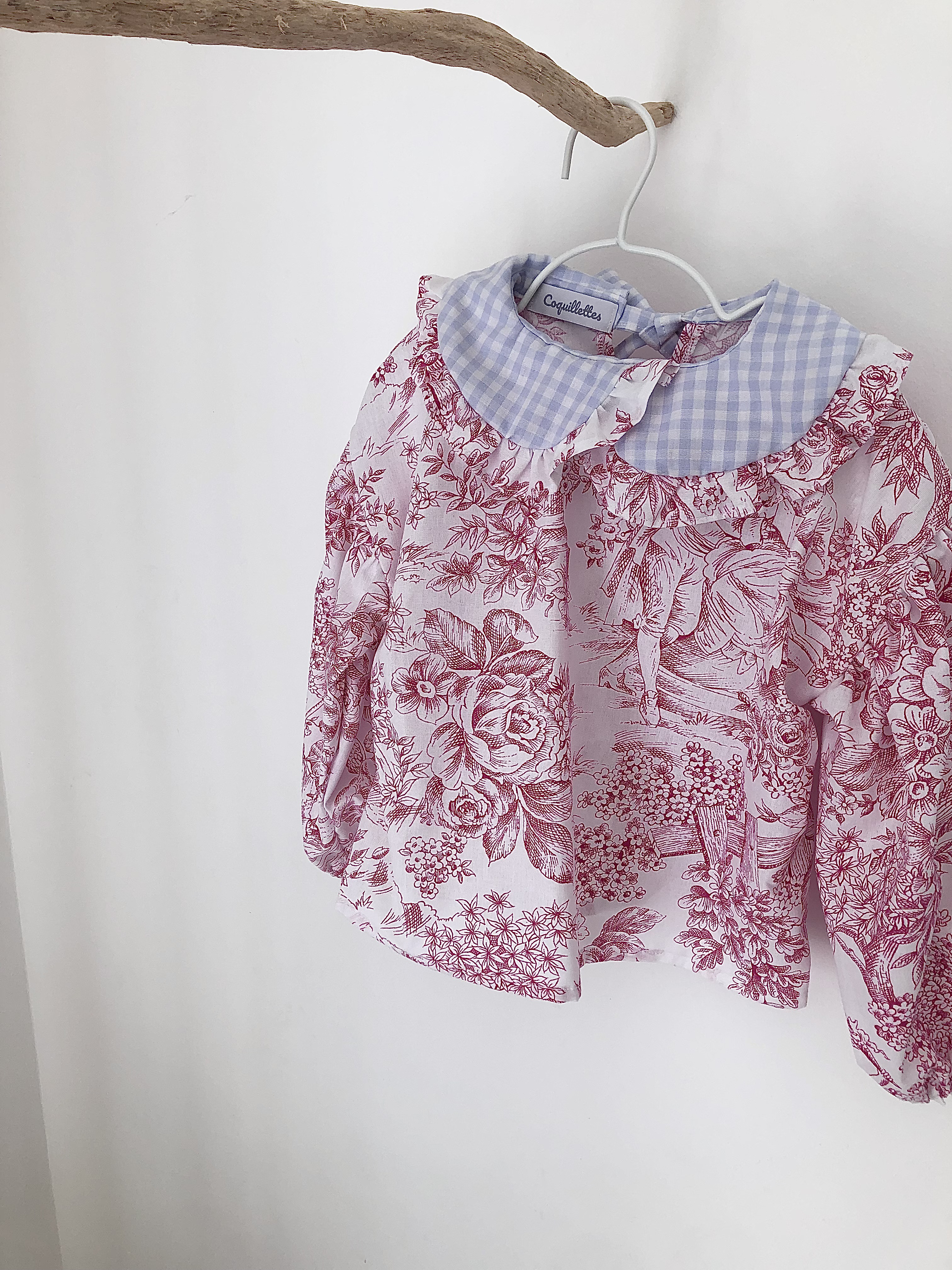 【サイズ80】【フランス/トワルドジュイ】フリルブラウス　ギンガムチェックフリル襟　後ろリボン　ふんわりお袖