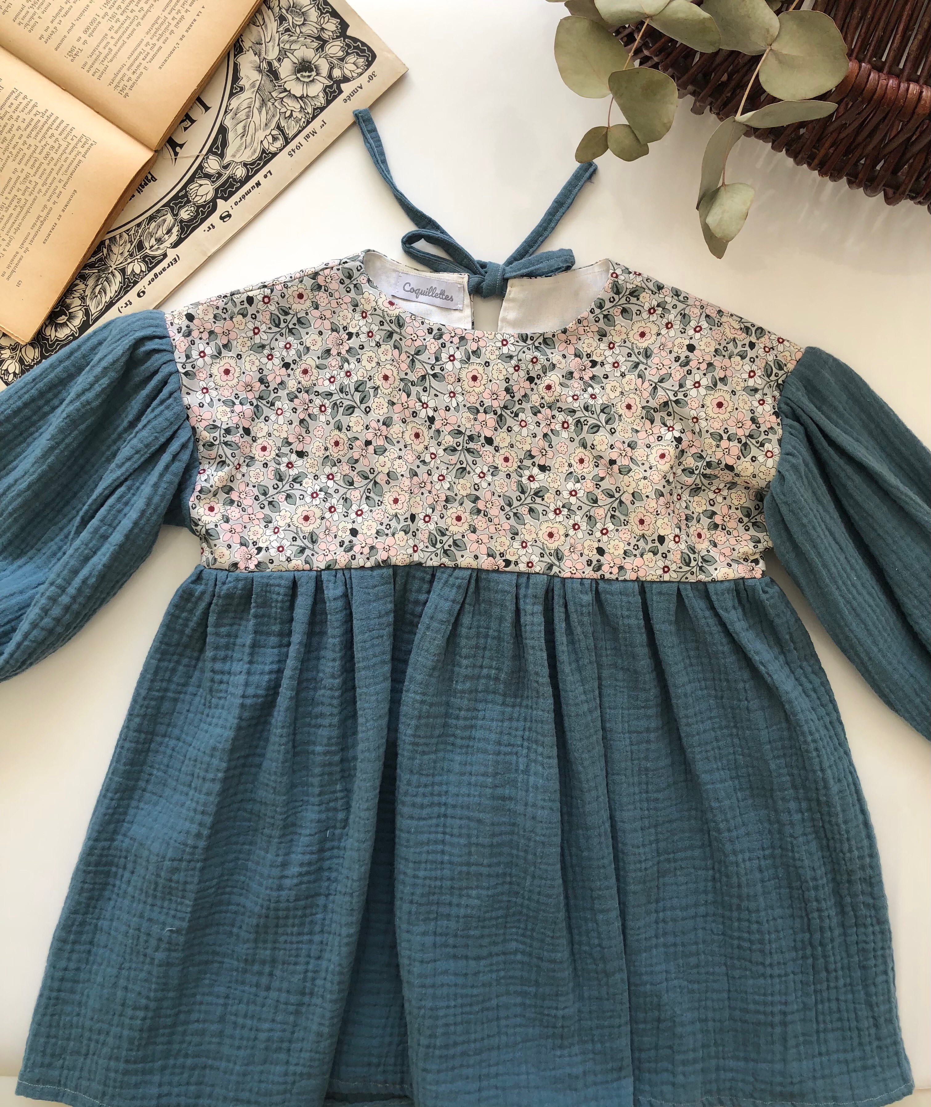 【サイズ90】フランス生地の花柄長袖ふんわりワンピース　3歳4歳　オーガニックコットン　フレンチコットン