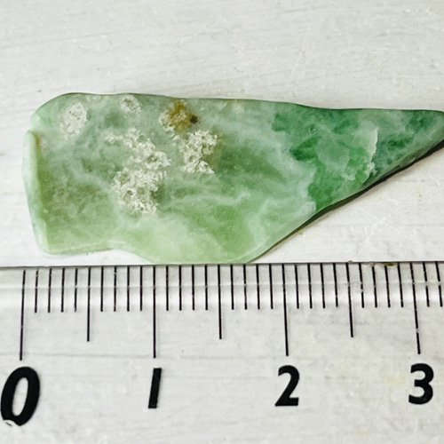 成功と繁栄✨ 糸魚川産 硬玉翡翠 原石 ジェダイド タンブル 天然石