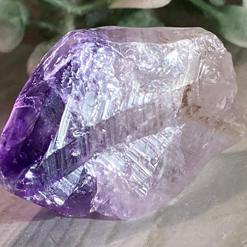 カクセコナイト内包✨レインボー ラベンダー アメジスト 結晶 ラフ