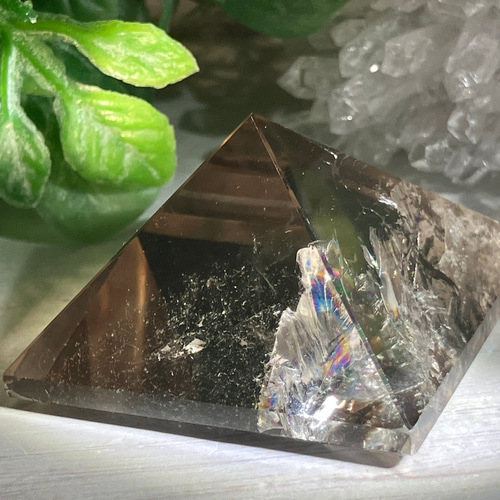 大宇宙との融合✨　レインボーピラミッド　神聖幾何学　スモーキークリスタル　煙水晶 大宇宙との融合✨ レインボーピラミッド 神聖幾何学 スモーキー