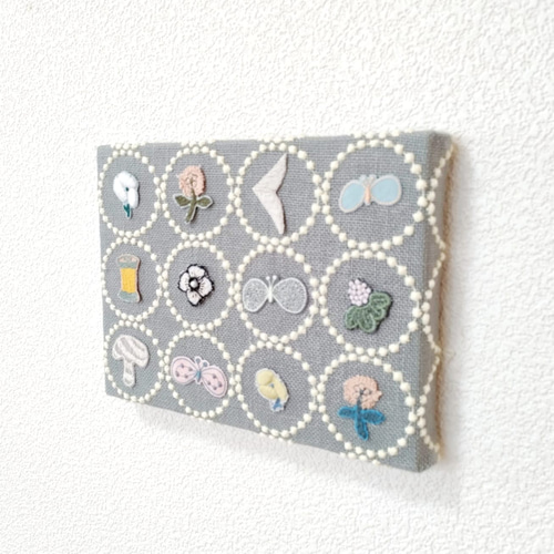 ファブリックパネル　ミナペルホネン　タンバリン　チョウチョ　インテリア　刺繍 ミニ ファブリックパネル ミナペルホネン インテリア タンバリン