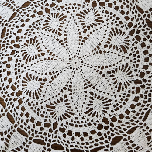 【トントトンさま】vintage doily ❀オーバルが可愛い レースドイリー 美しいレース編みドイリー その他インテリア雑貨 Classico 通販
