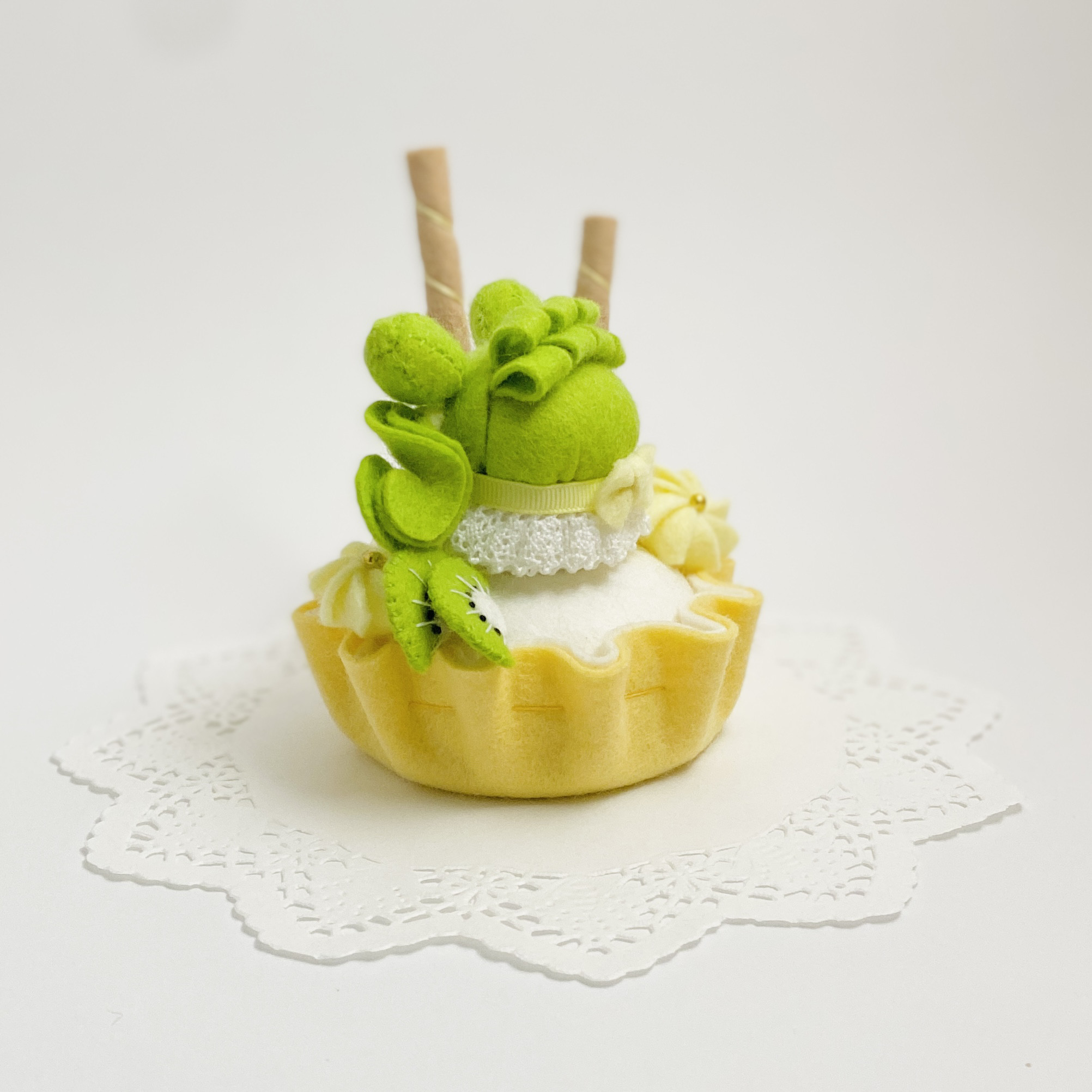 フェルトマスコット［寄り添いキウイタルトちゃん］