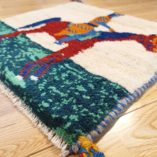 ペルシャ ギャッベ ミニマット 横42x41㎝ 馬に乗るカシュガイ族 T7701