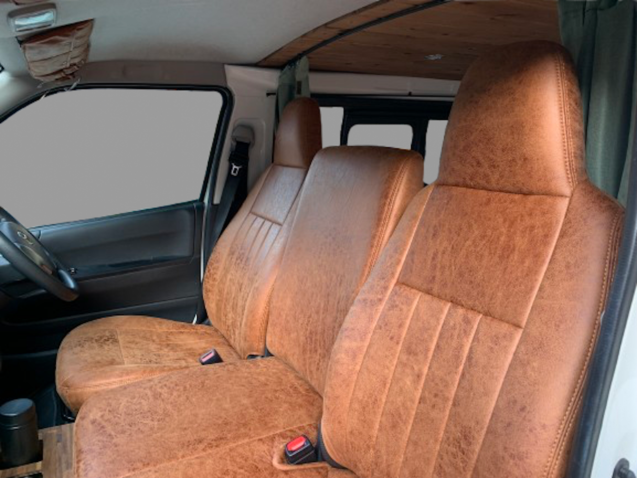 ハイエース スーパーGL DX シートカバー 2004年- LIF PUヴィンテージレザー 1列目&2列目 艶無し ビン