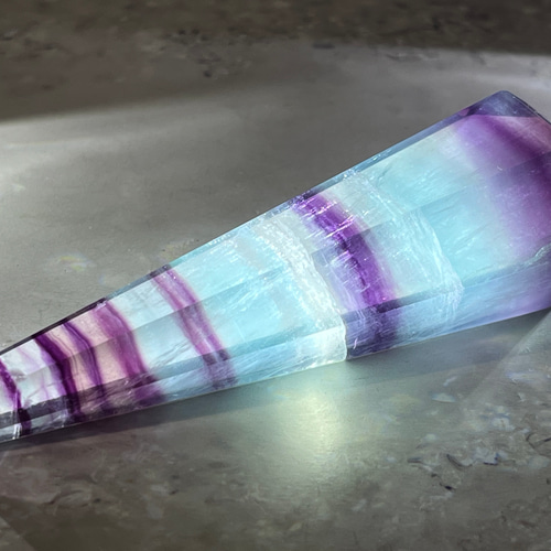 希少✿*:・ピンク　フローライト　蛍石　ラフストーン　原石 マルチカラー✿*:・キャンディフローライト 蛍石 ラフストーン 原石