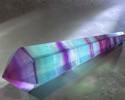 マルチカラー✿*:・キャンディフローライト　蛍石　ラフストーン　原石　ポイント aaa98fc05c945e39510f36ec1c225a