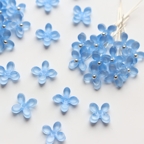 オリジナル新色★8mmアジサイ　四つ葉　お花のアセテートパーツ　ライトブルー 20枚目の画像
