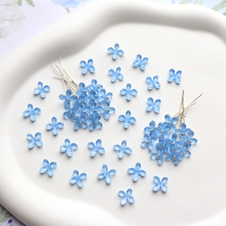 オリジナル新色★8mmアジサイ　四つ葉　お花のアセテートパーツ　ライトブルー 10枚目の画像