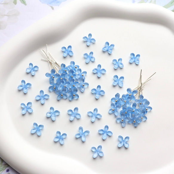 オリジナル新色★8mmアジサイ　四つ葉　お花のアセテートパーツ　ライトブルー 10枚目の画像