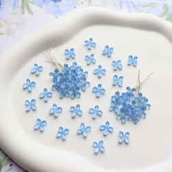オリジナル新色★8mmアジサイ　四つ葉　お花のアセテートパーツ　ライトブルー 12枚目の画像