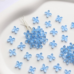 オリジナル新色★8mmアジサイ　四つ葉　お花のアセテートパーツ　ライトブルー 6枚目の画像