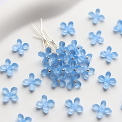オリジナル新色★8mmアジサイ　四つ葉　お花のアセテートパーツ　ライトブルー 17枚目の画像