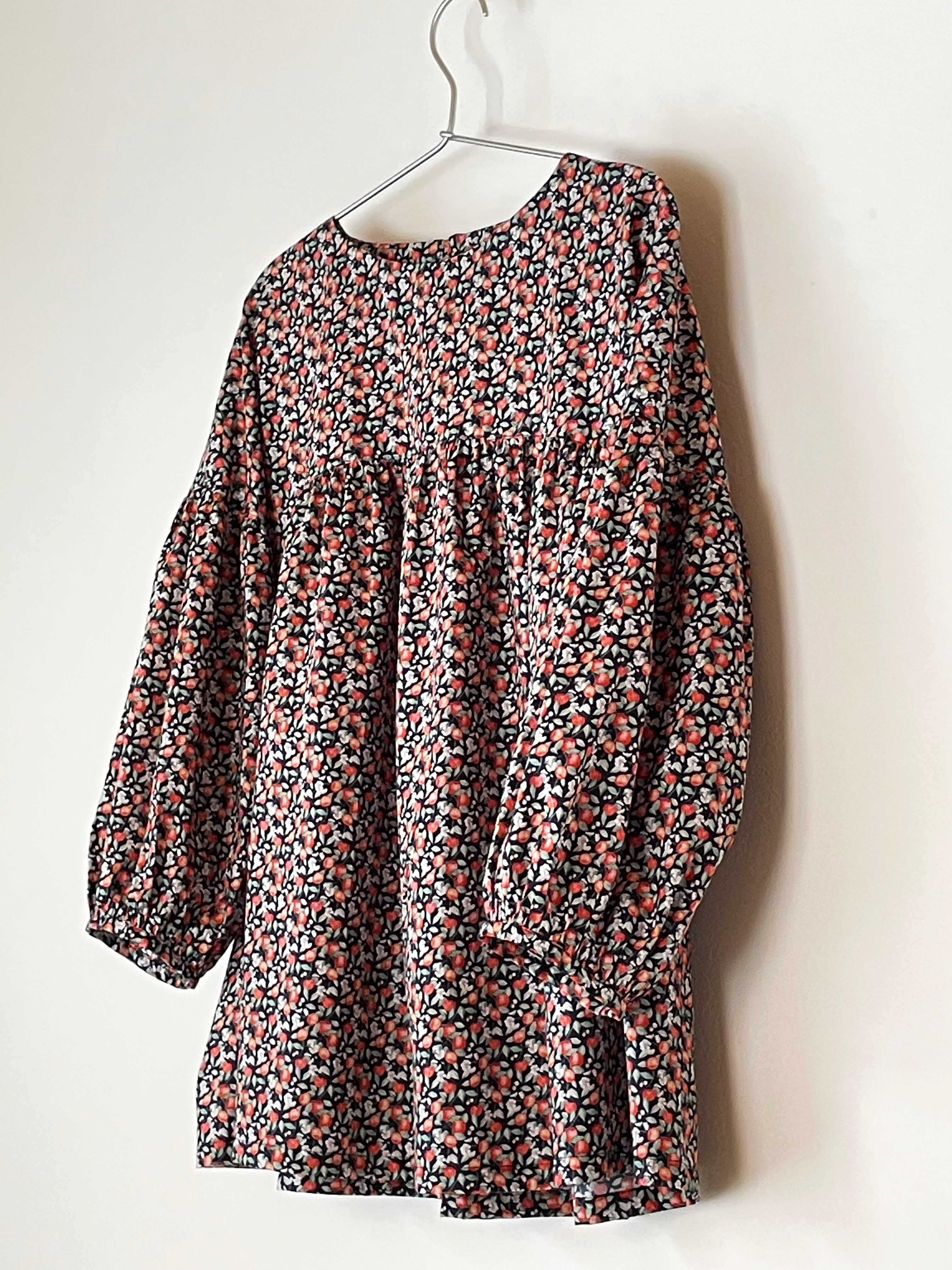 新作❁リバティ〈Elvington Orchard （エルヴィントン・オーチャード）〉生地のパフスリーブブラウス