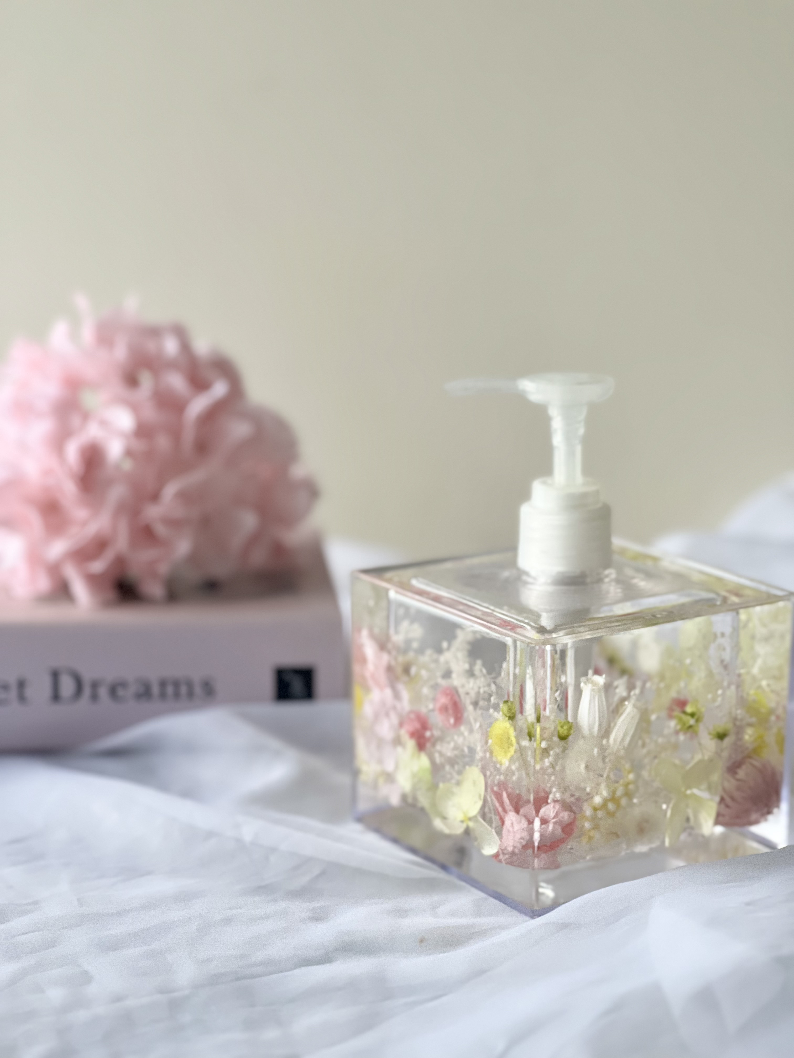 【完成品】ハーバリウム　クリスタルソープディスペンサー（液体ソープタイプ）