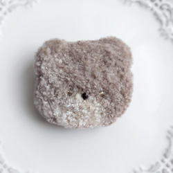 くまのミニブローチ】ふわふわ 熊 クマ パンチニードル フリーステッチ