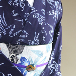 手染め型染　綿絽浴衣　【濃紺】　杜若に流水　落ち着いた大人の雰囲気の小紋柄　袖長めトールサイズ　裄67ｃｍ　総手縫い 15枚目の画像