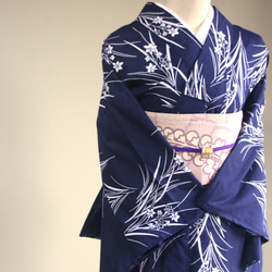手染め型染　型染浴衣　【濃紺】　可憐な小花柄がクラシカルな雰囲気　裄65ｃｍ　袖長め　木綿 14枚目の画像