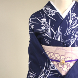 手染め型染　型染浴衣　【濃紺】　可憐な小花柄がクラシカルな雰囲気　裄65ｃｍ　袖長め　木綿 9枚目の画像