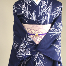 手染め型染　型染浴衣　【濃紺】　可憐な小花柄がクラシカルな雰囲気　裄65ｃｍ　袖長め　木綿 8枚目の画像