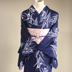 手染め型染　型染浴衣　【濃紺】　可憐な小花柄がクラシカルな雰囲気　裄65ｃｍ　袖長め　木綿 13枚目の画像