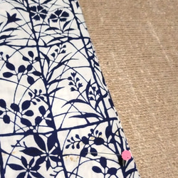 ★アウトレット手染め型染浴衣　【濃紺】白地　静寂な格子に影絵の秋草が涼し気　トールサイズ　裄68ｃｍ　木綿 5枚目の画像