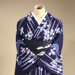 手染め藍染　型染浴衣　【濃紺青】　流水に菖蒲のぼかしが幻想的な雰囲気　トールサイズ袖長め　裄66ｃｍ　総手縫い木綿 8枚目の画像