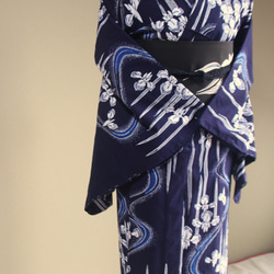 手染め藍染　型染浴衣　【濃紺青】　流水に菖蒲のぼかしが幻想的な雰囲気　トールサイズ袖長め　裄66ｃｍ　総手縫い木綿 14枚目の画像