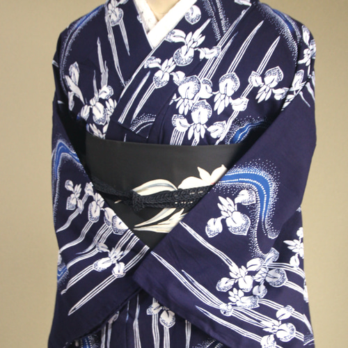手染め藍染 型染浴衣 【濃紺青】 流水に菖蒲のぼかしが幻想的な