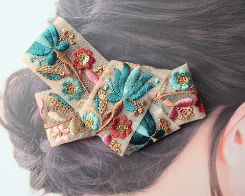 結 インド刺繍リボンの髪飾り ヘアアクセサリー 大ぶりデザイン 浴衣